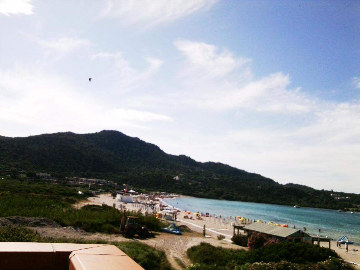 Lucky Apartment Golfo Aranci Exteriör bild