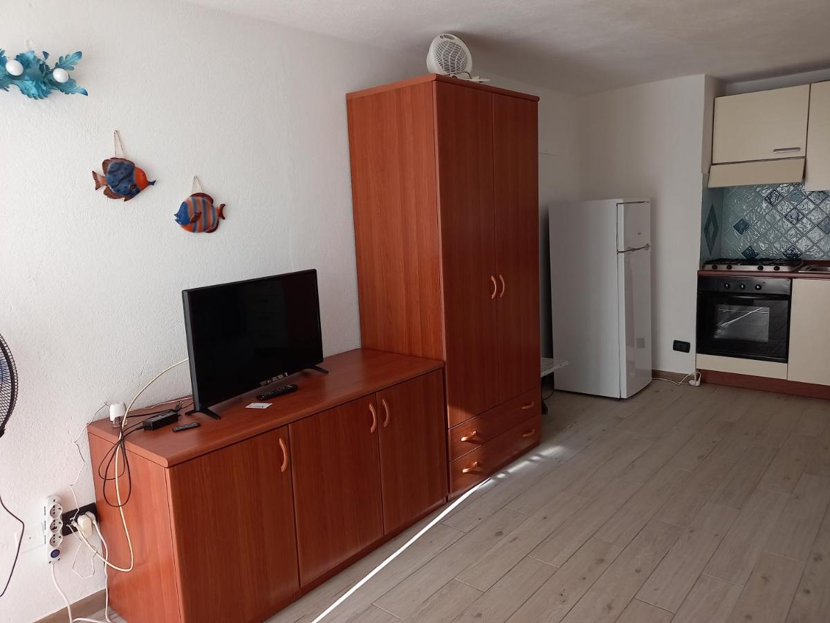 Lucky Apartment Golfo Aranci Exteriör bild