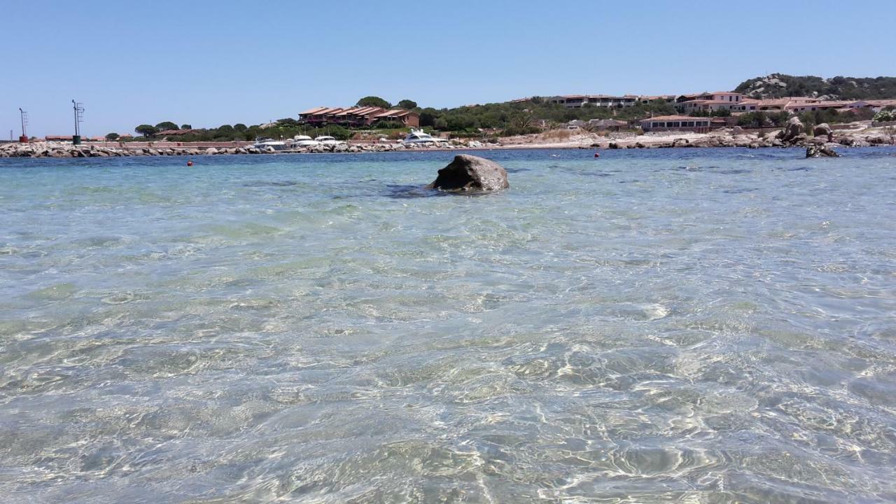 Lucky Apartment Golfo Aranci Exteriör bild
