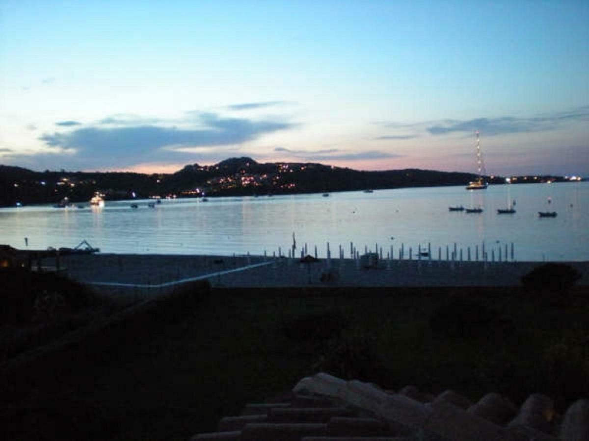 Lucky Apartment Golfo Aranci Exteriör bild